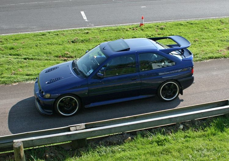 ford-escort-rs-05