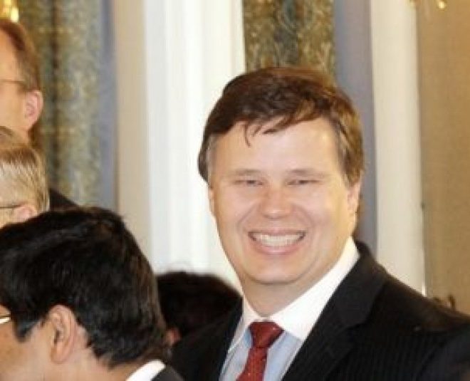 FMI în cel mai  bun caz, ignorabili
