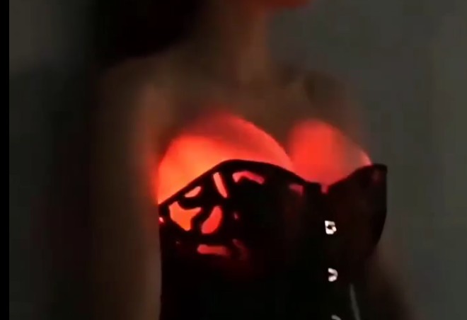 Cine s-a gândit la asta e geniu: Țâțe cu RGB