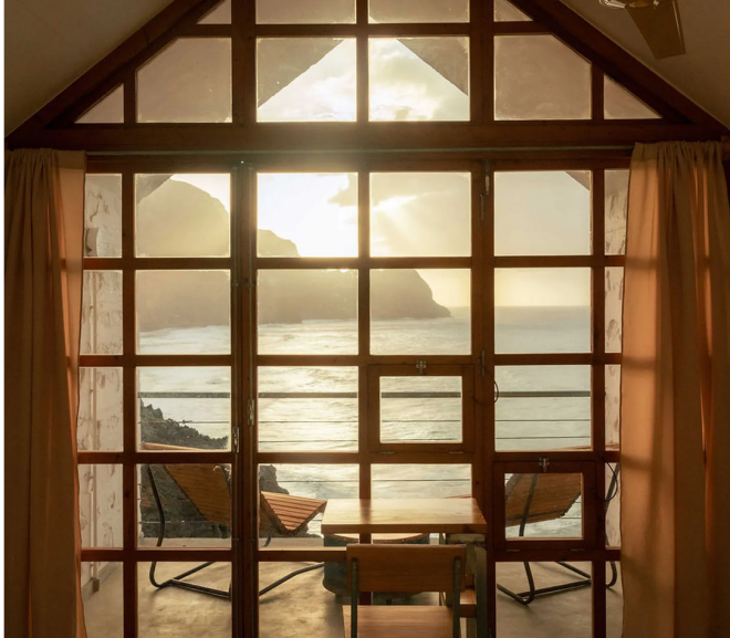 Hai repede, toată lumea în Cape V… Stai!