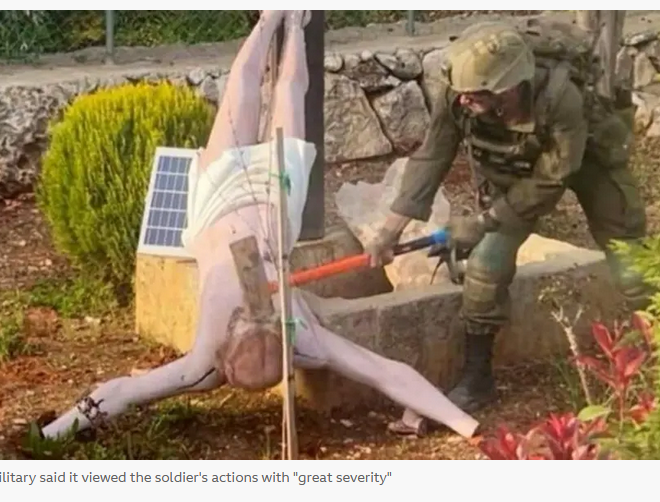 ”Je suis Charlie”  forțat  – ediția cu Isus pe cruce