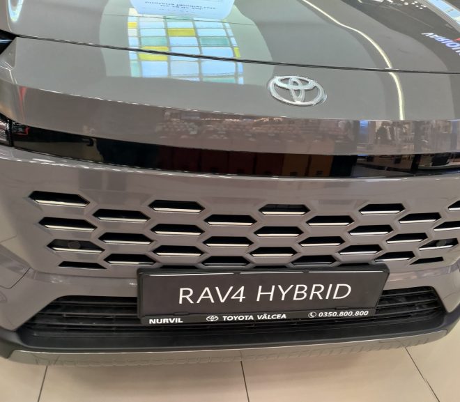 Noul Toyota RAV4 mă face să mă gândesc că niște companii auto vor da faliment